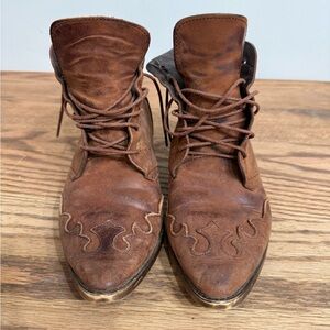 ellemenno Brown Leather Ankle Booties